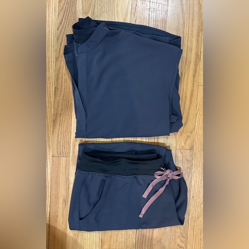 Charcoal Figs Scrub Set